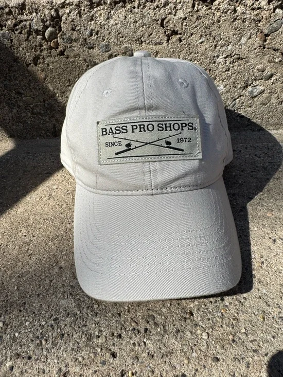 Bass Pro Shops Light Beige Patch Logo Baseball Hat - Picture 1 of 4